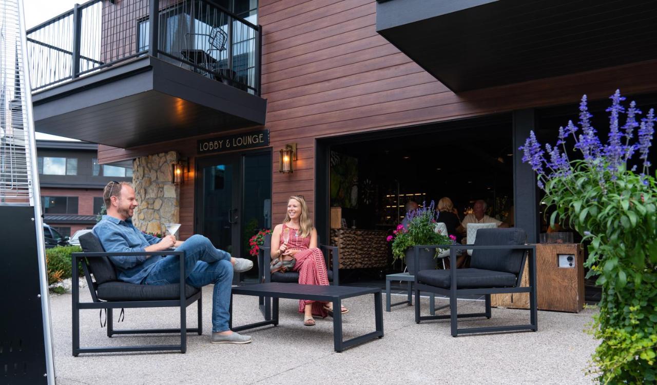 The Earl In Charlevoix Hotel Exterior foto